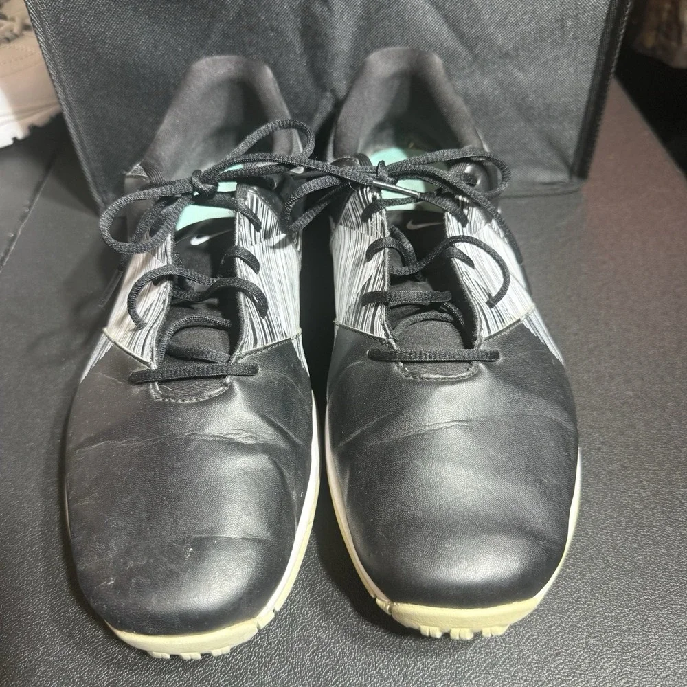 Nike‎ Shoes Women's Size 10W Delight V Golf Sneaker Leather Spike